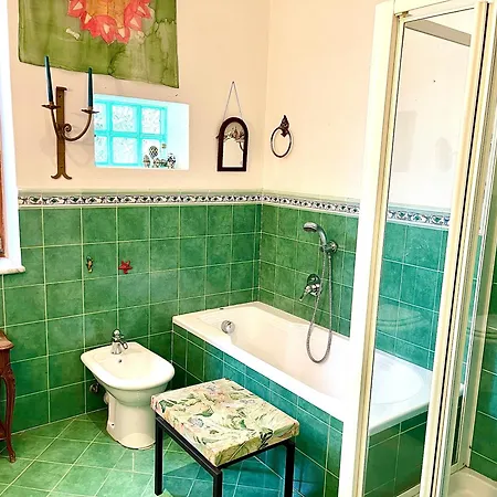 Elke Nyaraló Ischia